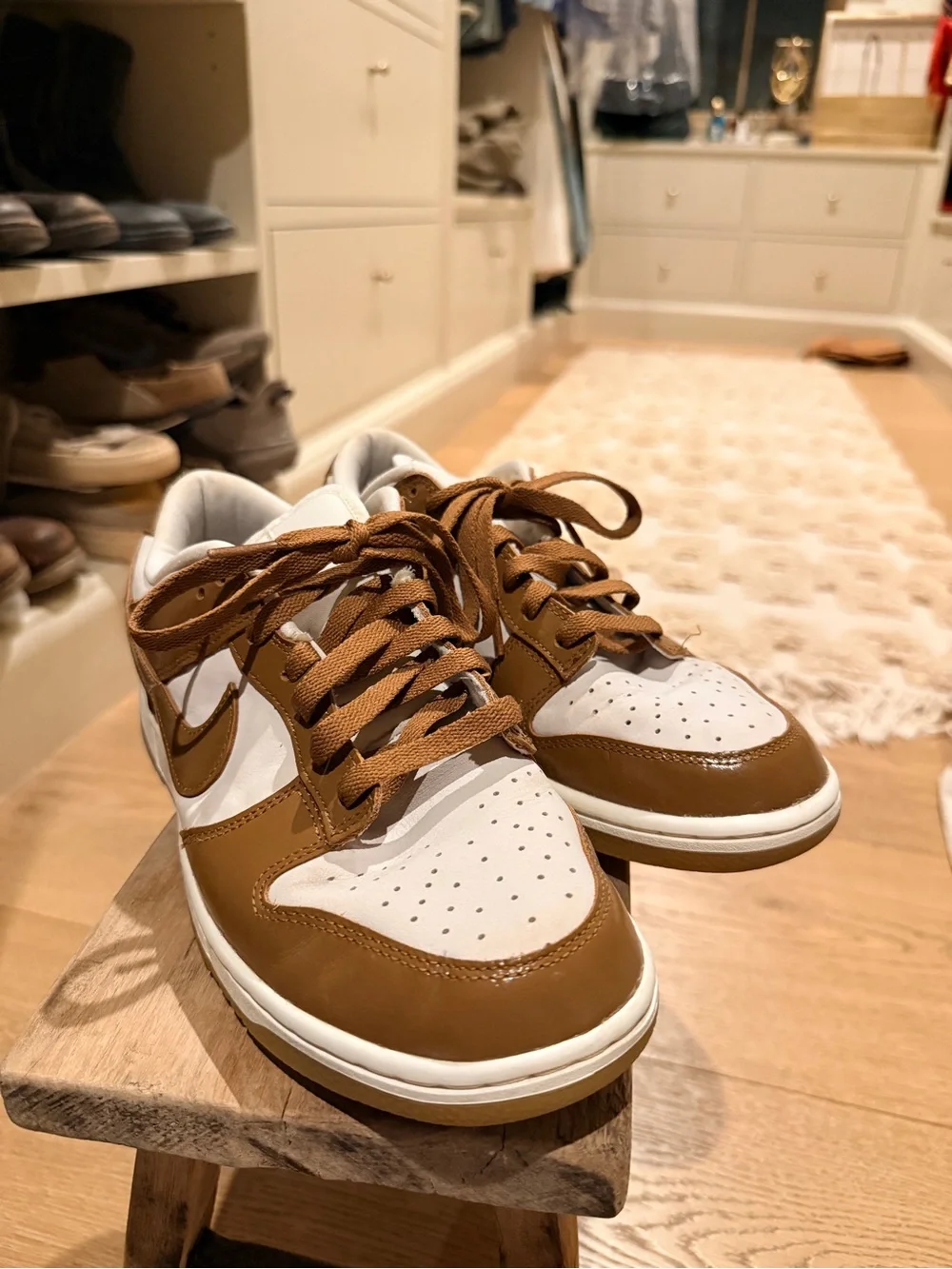 Nike Women’s Low Dunk Sneaker - White & Camel